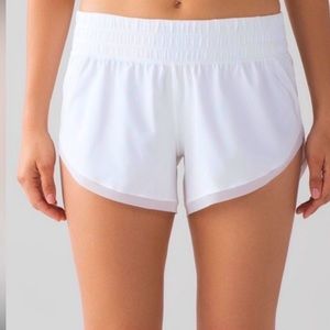 Lululemon Athletica White Shorts Size 8
